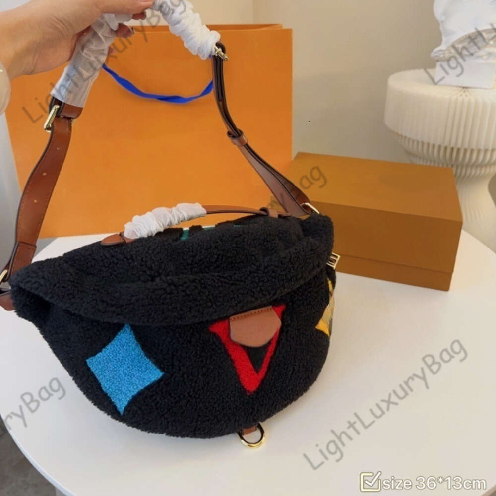 Borse a tracolla Donna Inverno Teddy Marsupio Moda Uomo Borsa a tracolla Borsa a tracolla Fuzzy Marsupio soffice Designer di lusso Borse Fannypack 230906