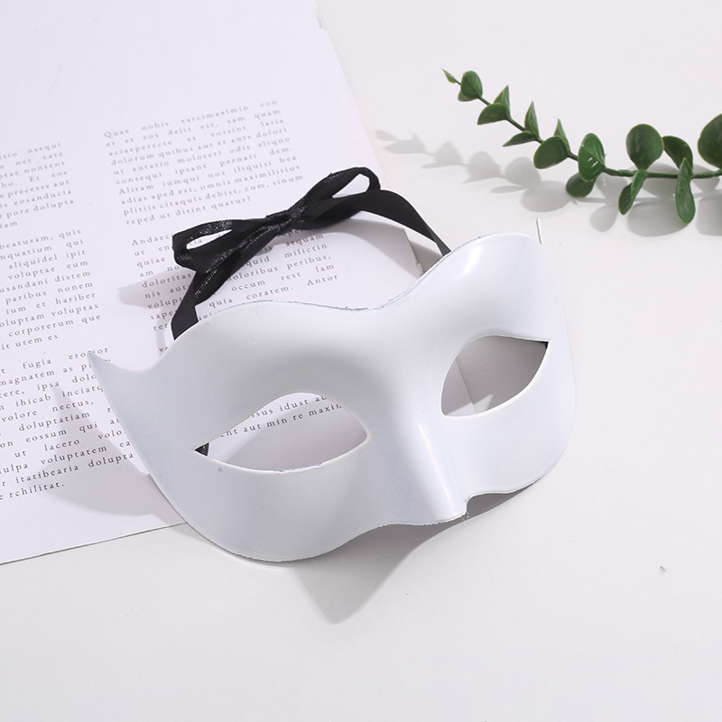 Halloween minimalistisk herrparti BMW Mask Elegant Flat Head Half Face Men's Pointless Mask Zoro Mask