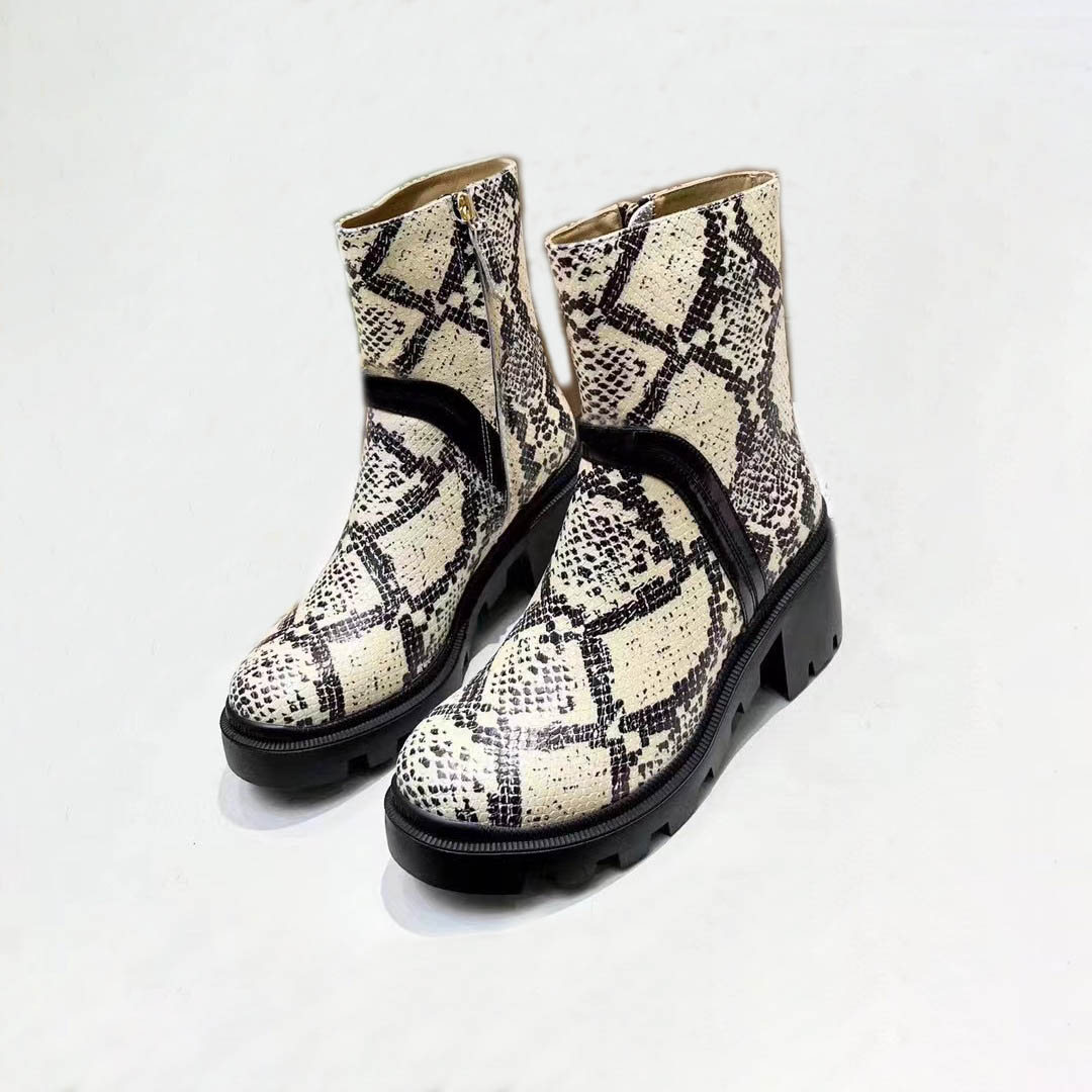 Designer Martin Desert Boots Bottines à talons hauts Femmes Bottes en cuir Vintage Print Jacquard Textile Plate-forme classique Bottes plates Semelle extérieure de mode