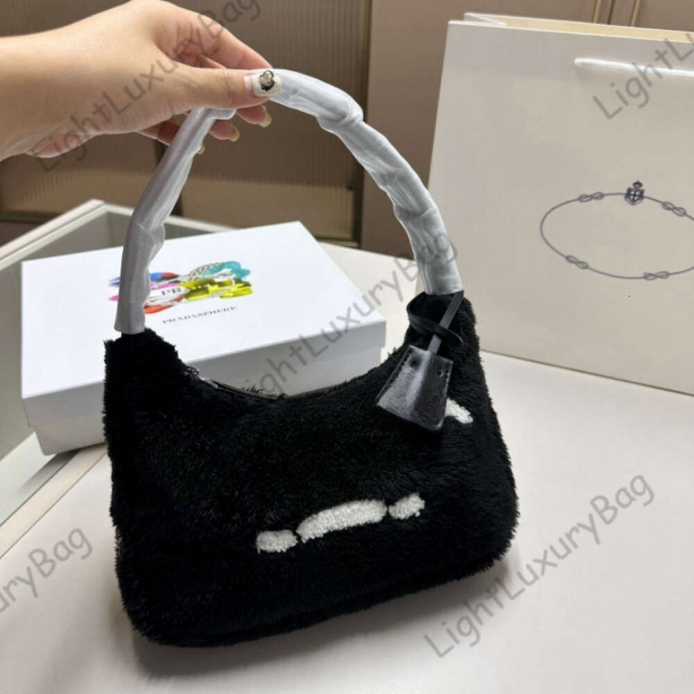 Borse a tracolla Donna Inverno Teddy Marsupio Moda Uomo Borsa a tracolla Borsa a tracolla Fuzzy Marsupio soffice Designer di lusso Borse Fannypack 230906