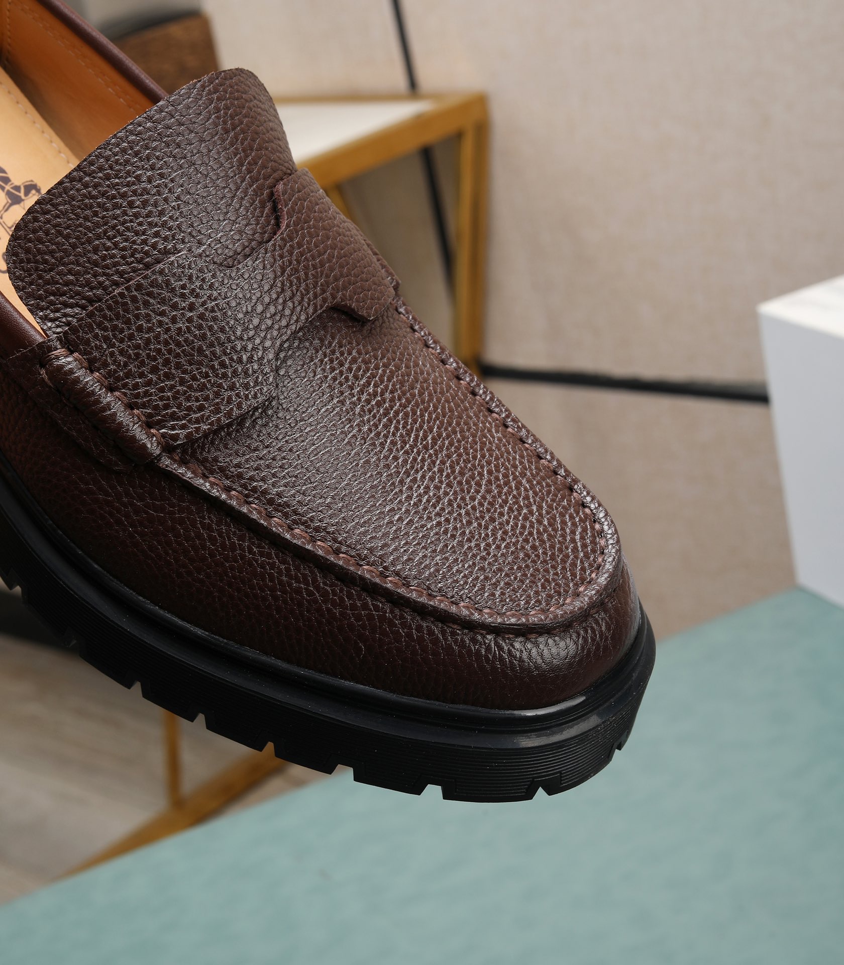 Men Dress Shoes Moccasins Brand Designer Business Loafers Men Classic High Quality Wedding Office Formal Flats Size 38-45
