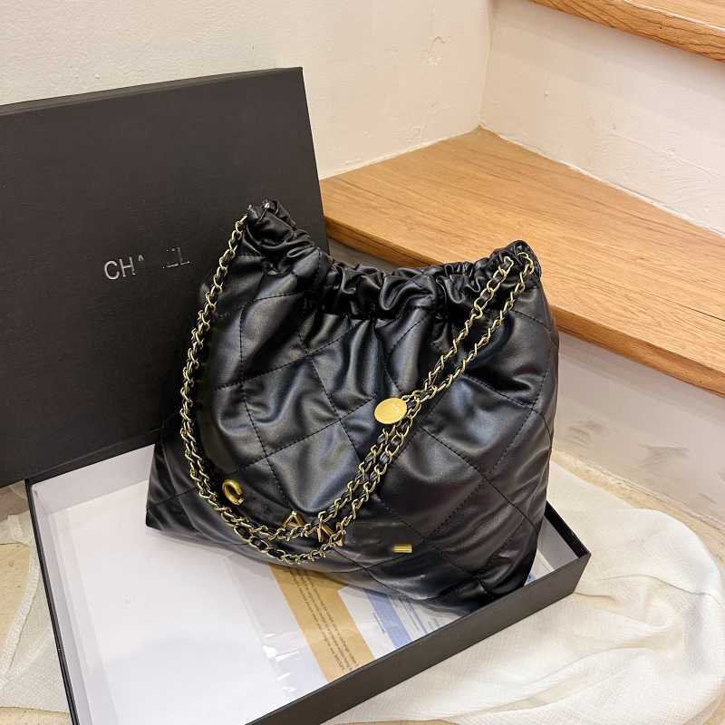 Lingge Xiangnana New Garbage Women's Chain Tote Shoulder Bag Off wholesale