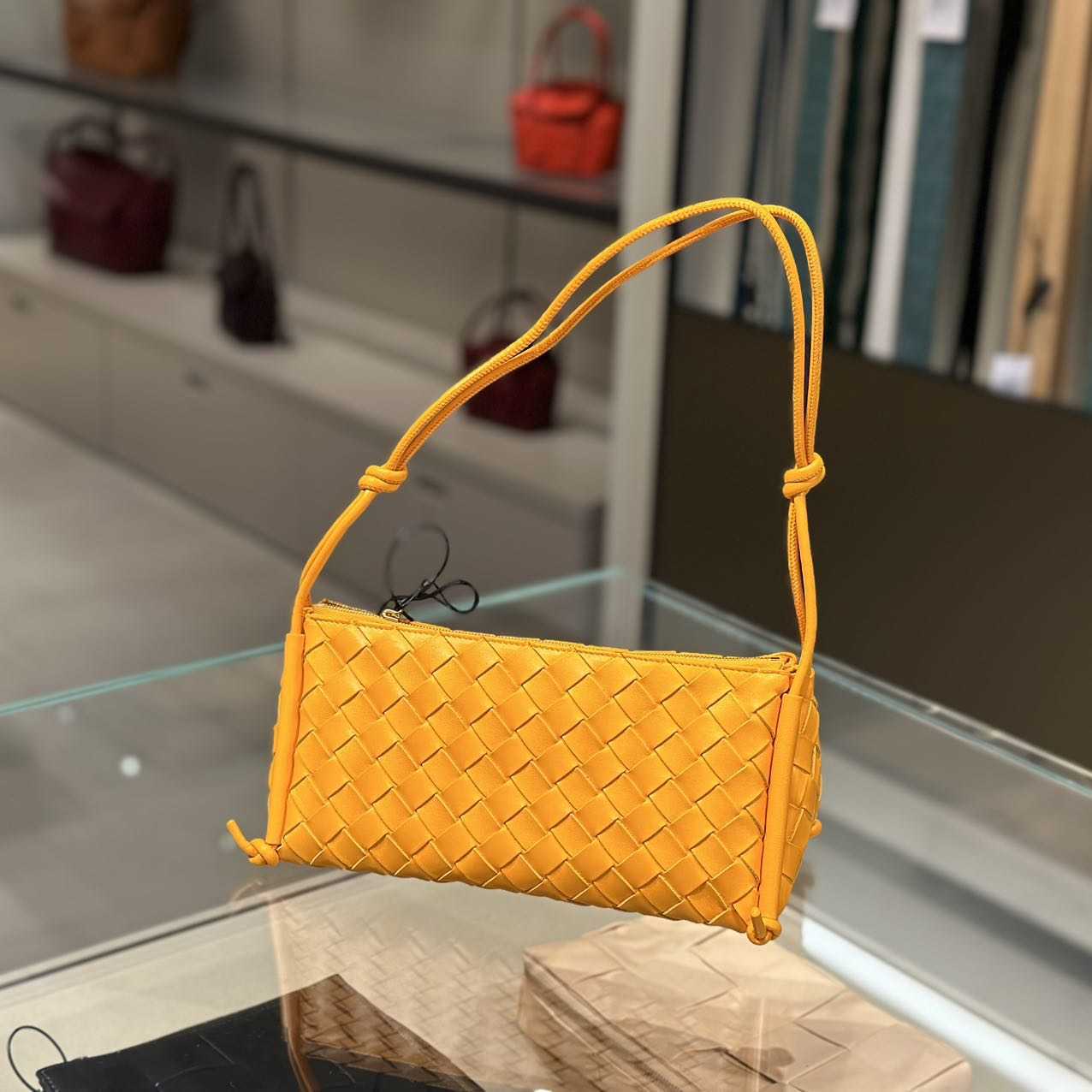 Femmes designer Botteg Vena Sacs Intrecio Underarm Handbag Orange X