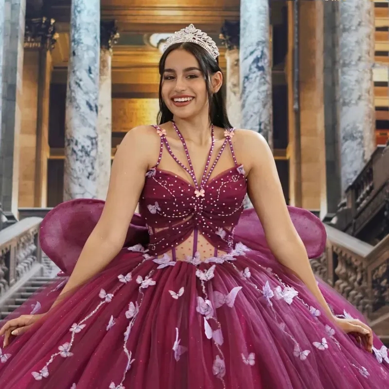 2023 Burgundy Quinceanera Elbiseler Kelebekler Kolsuz Boncuklu Yay Süpürme Tren Spagetti Kayışları Tül Korse Geri Tatlı 16 Parti Balo Balo Akşam Vestidos