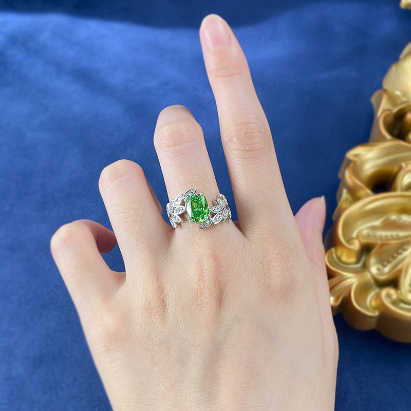 2023 Nuevo anillo de diamante esmeralda para mujer Moda de alta calidad 925 hoja de plata esterlina anillo de bodas de diamantes regalos de joyería hiphop