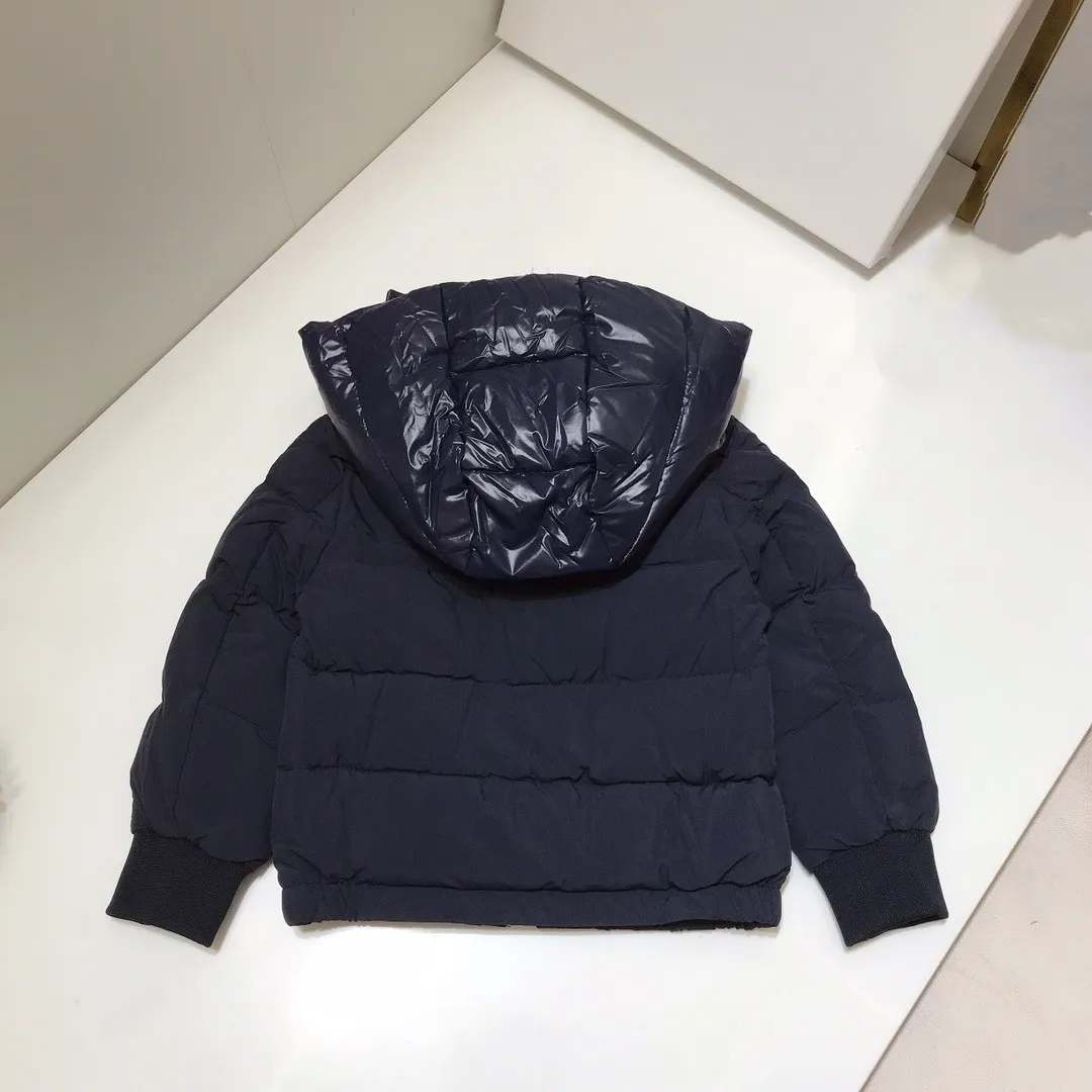 Kid Designer Coat Baby Caose Coats Girl Boy Kurtka blokowanie białej gęsi w dół nylonowej tkaniny ciepła zima
