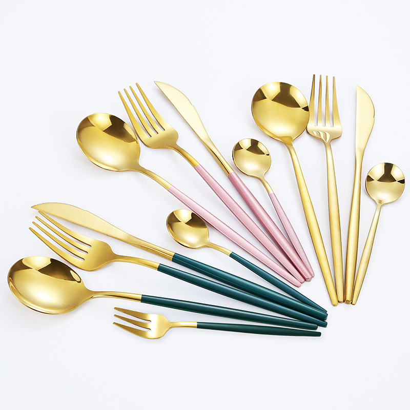 Set di posate Stoviglie in acciaio inossidabile dorato coltelli forchette Cucina occidentalebistecca, coltelli, forchette, cucchiai, set da 30 pezzi di scatole regalo leggere e di lusso Stoviglie portoghesi