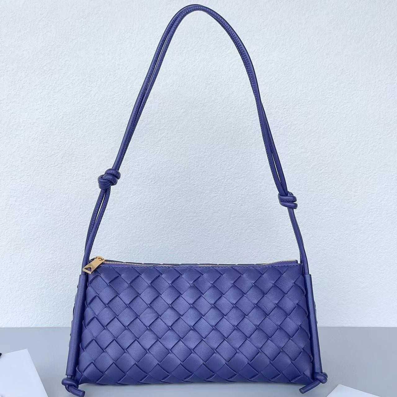 7A Kvinnor handväskor bvs handhållna fårskinn vävd underarm tote shopping handhållen en axel crossbody xmaji