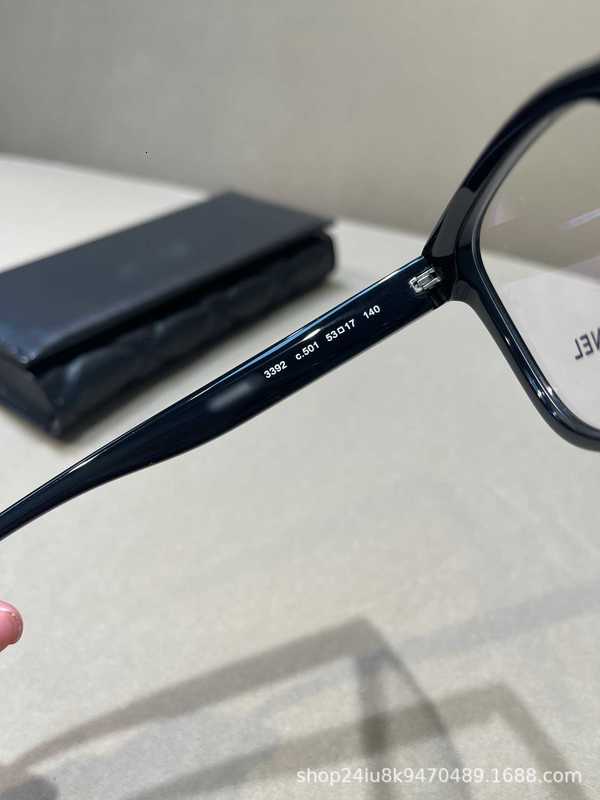 ファッションサングラスフレームデザイナーCH3392ブラックフレーム付きプレーンフェイスグラスアンチブルーライトメガネフレームは顔をスリムに見せ、近視はJ7x9をペアにすることができます