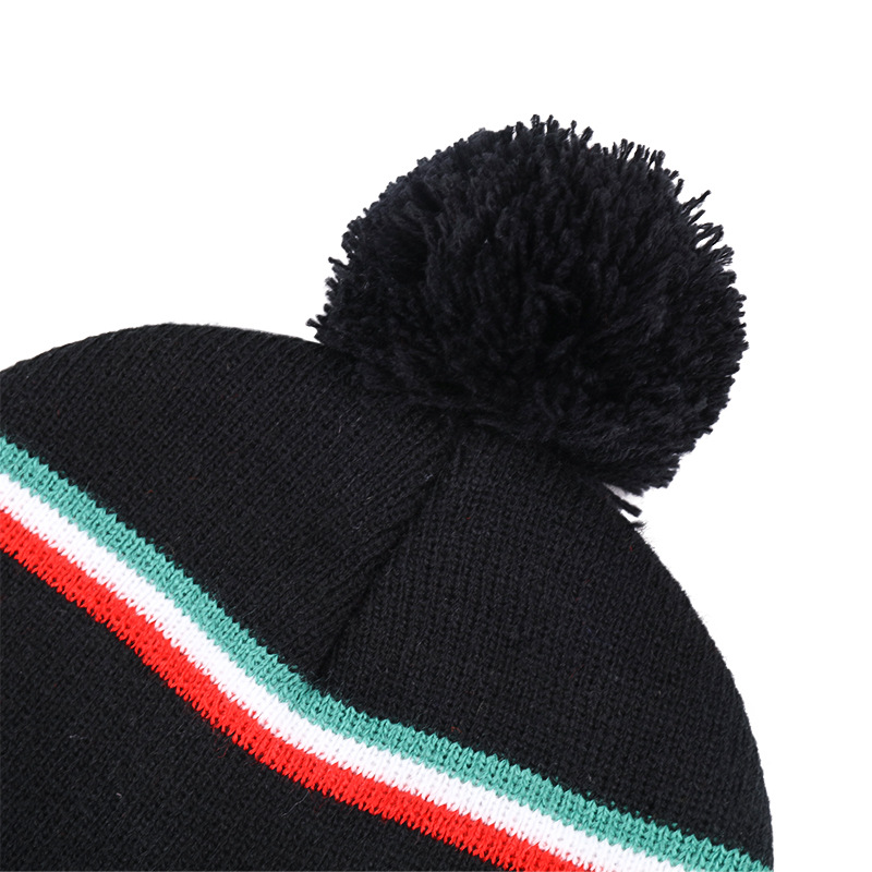 Kvinnors Autumn and Winter Polyester Material Designer Beanie Hat Men's Cap Outdoor Sports Brev Broderi för värme Casquette