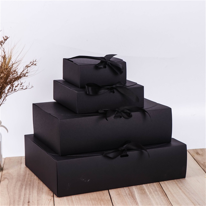 Kraft Paper Gifts Box med Silk Ribbon White Wedding Favor Candy Cake Boxes For Home Christmas Event Party Present Packing LX4776