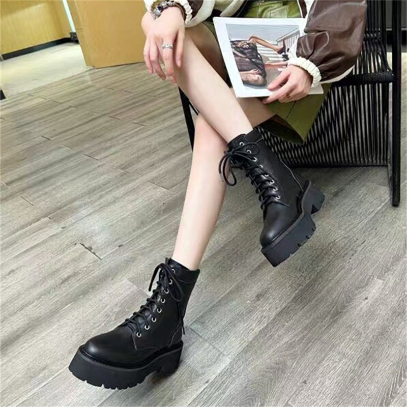 Leather women's Martin boots Spring and Autumn Designer fashion cowhide ankle boots muffin soles Desert boots High quality biker boots Designer shoe strap box