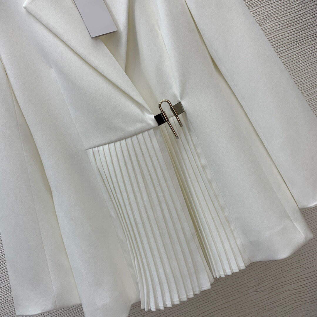 Autumn White / Black Solid Color Panelled Blazers Long Sleeve Notched-Lapel Pleated Classic Outwear Coats B3S081805