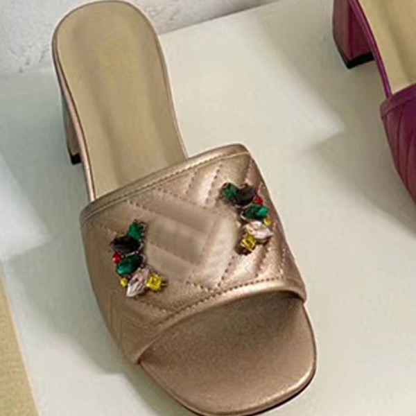 Klasyczne buty designerskie Kampy Kapcie Cowhide skóra Grube Obcasy metalowa kobieta buty leniwe sandały baotou perłowe buty na obcasie duże rozmiar 34-42 US4-US11