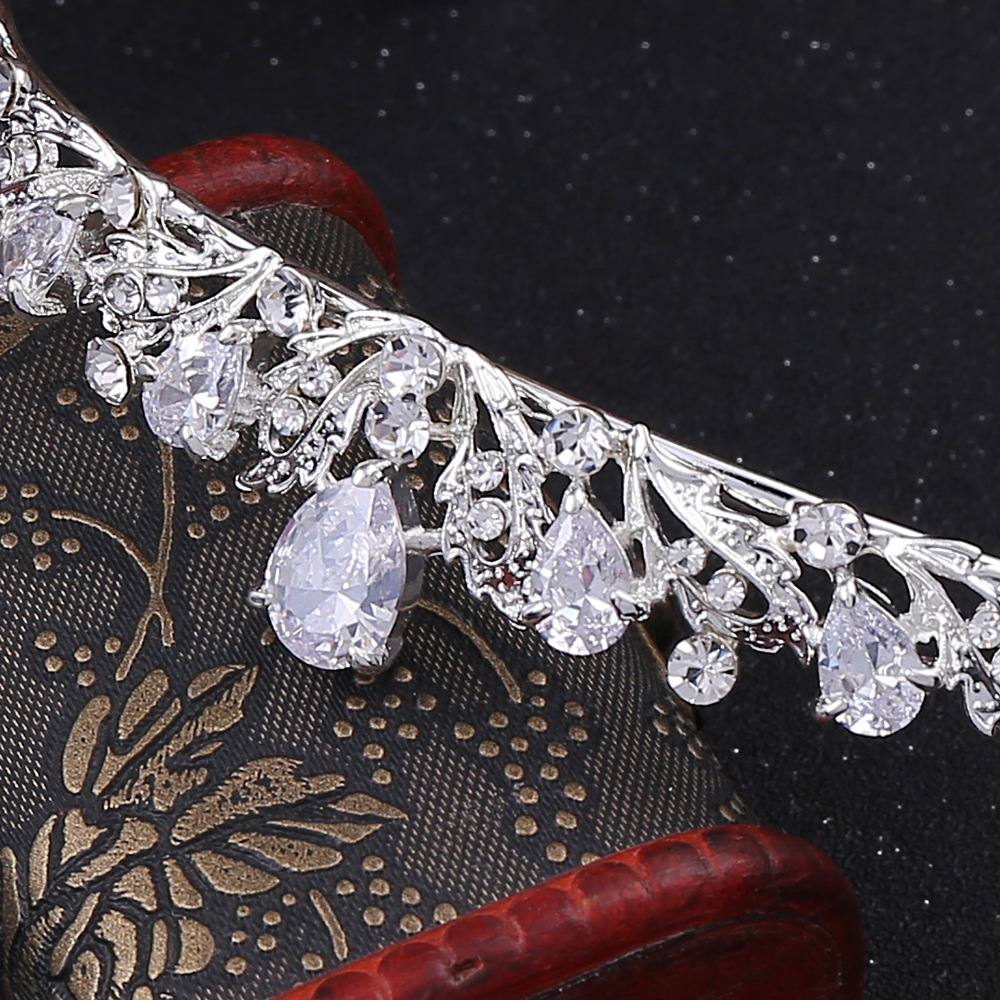 Fashion Zircon Bridal Tiara Headpiece Silver Color Crystal Wedding Couronne Accessoires de cheveux Femme Femme Righestone Couronnes