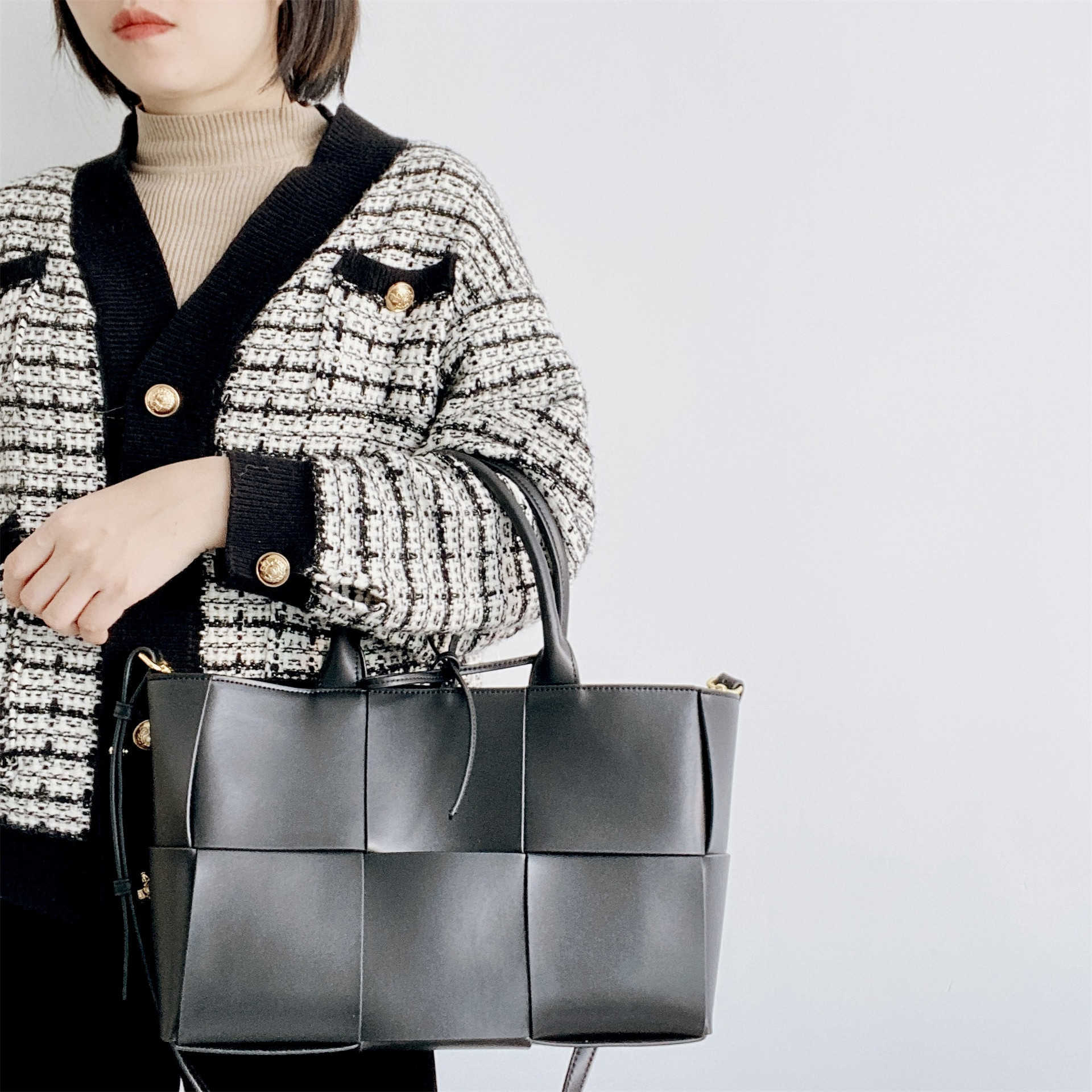 デザイナーラグジュアリーレディースハンドバッグBVS BOTTEG VENE Large Woven Handbag 2023 New Fashion Handbag X