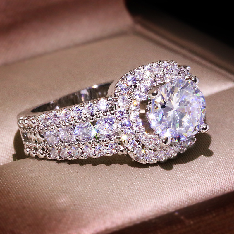 Women's Ring Designer Full Diamond Square White Gold Solitaire Ring Fashionable Exquisite Zircon Wedding Ring Luxury Jewelry