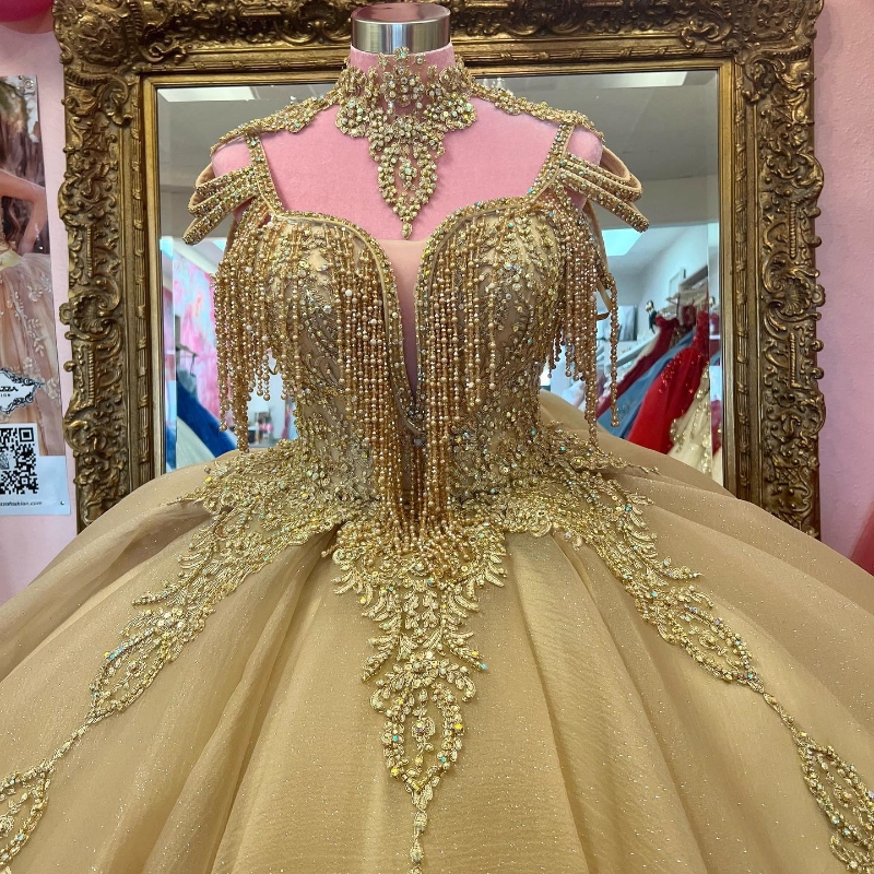 الأميرة الأميرة عالية الرقبة كرات الثوب فساتين Quinceanera قبالة كتف الخرزات الأزخر لؤلؤة فاخرة Vestidos de 15 anos