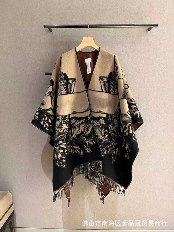 Shawls Designer 2023 Autumn/Winter New Plaid Double sided Two Color Jacquard Warm Cashmere Shawl Coat with Wool Warhorse Cape NOER