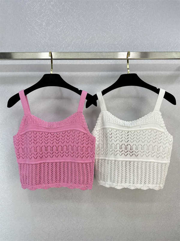 Women's Knits & Tees designer 2023 Summer New Miu Letter Embroidery Knitted Age Reducing Girl Style Sweet and Elegant Spicy Strap Top WAUN