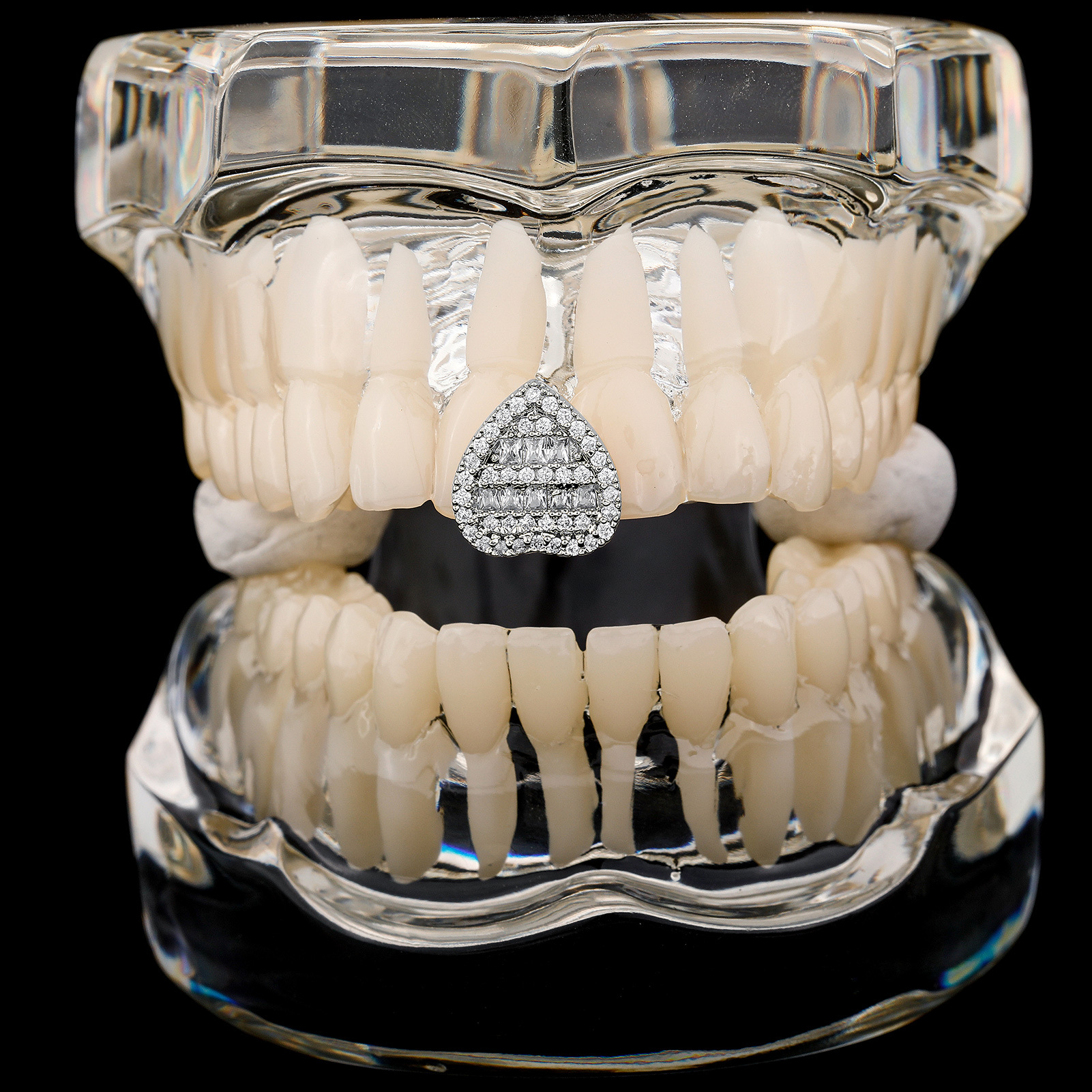 Or 18 carats Unique Grillz Bretelles Hip Hop Glacé Zircone Cubique Pentagramme Dents Bouche Dentaire Fang Grills Dent Cap Halloween Fête Vampire Rappeur Bijoux De Corps En Gros