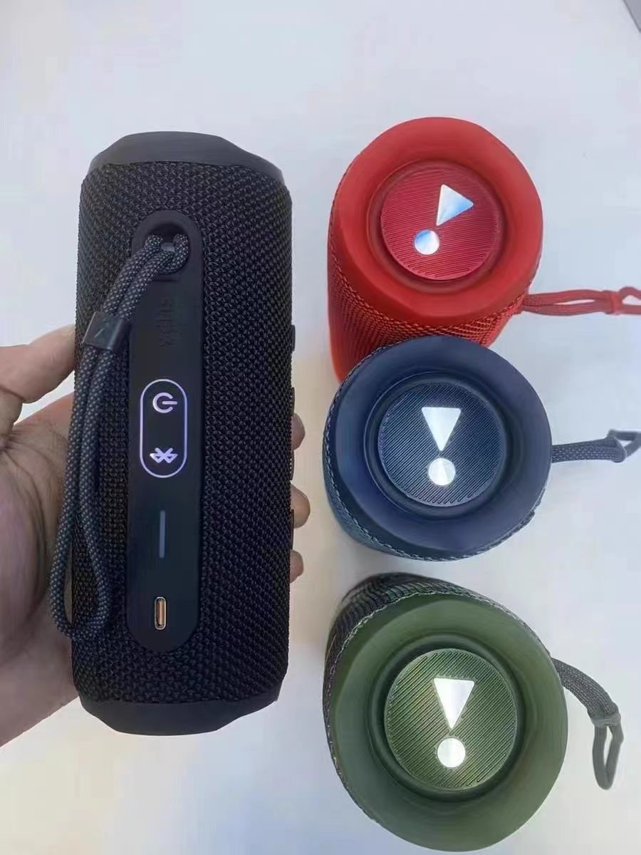 Trådlös Bluetooth -högtalare Flip 6 Mini -högtalare Portabla IPX7 Vattentäta bärbara högtalare Flip6 Outdoor Stereo Bass Music Track Independent With Box