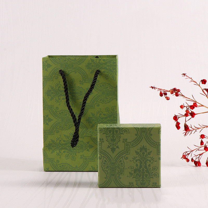 Strukturierte grüne Schmuck-Geschenkverpackungsbox für Halskette, Armband, Ring, luxuriöse Designer-Schmuck-Aufbewahrungsbox, Geburtstagsgeschenktüte
