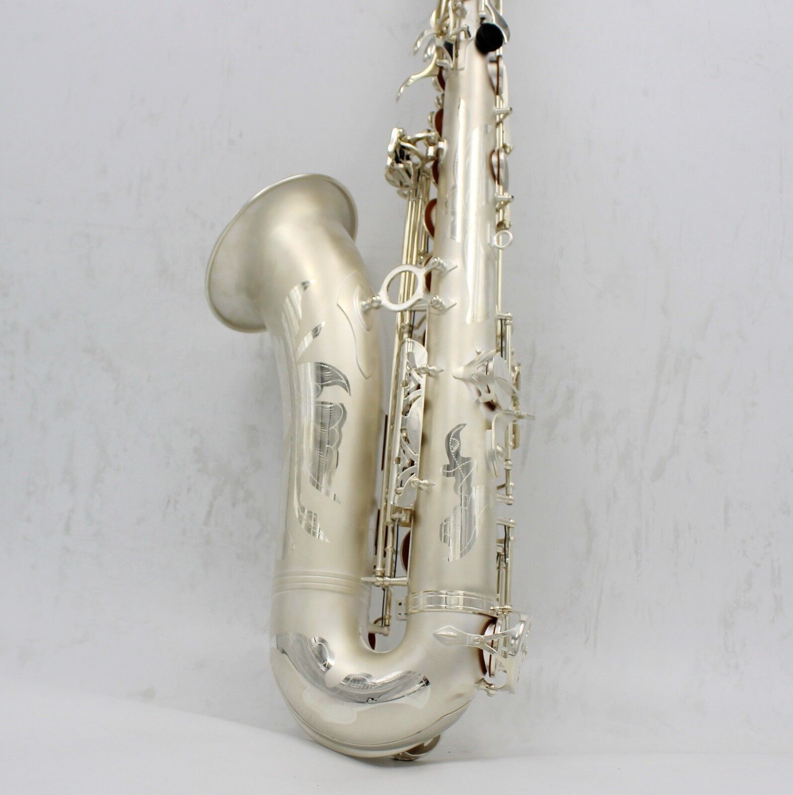 Ny B Flat Eastern Music Satin Silver Plated Tenor Saxophone Tenor Sax med Case