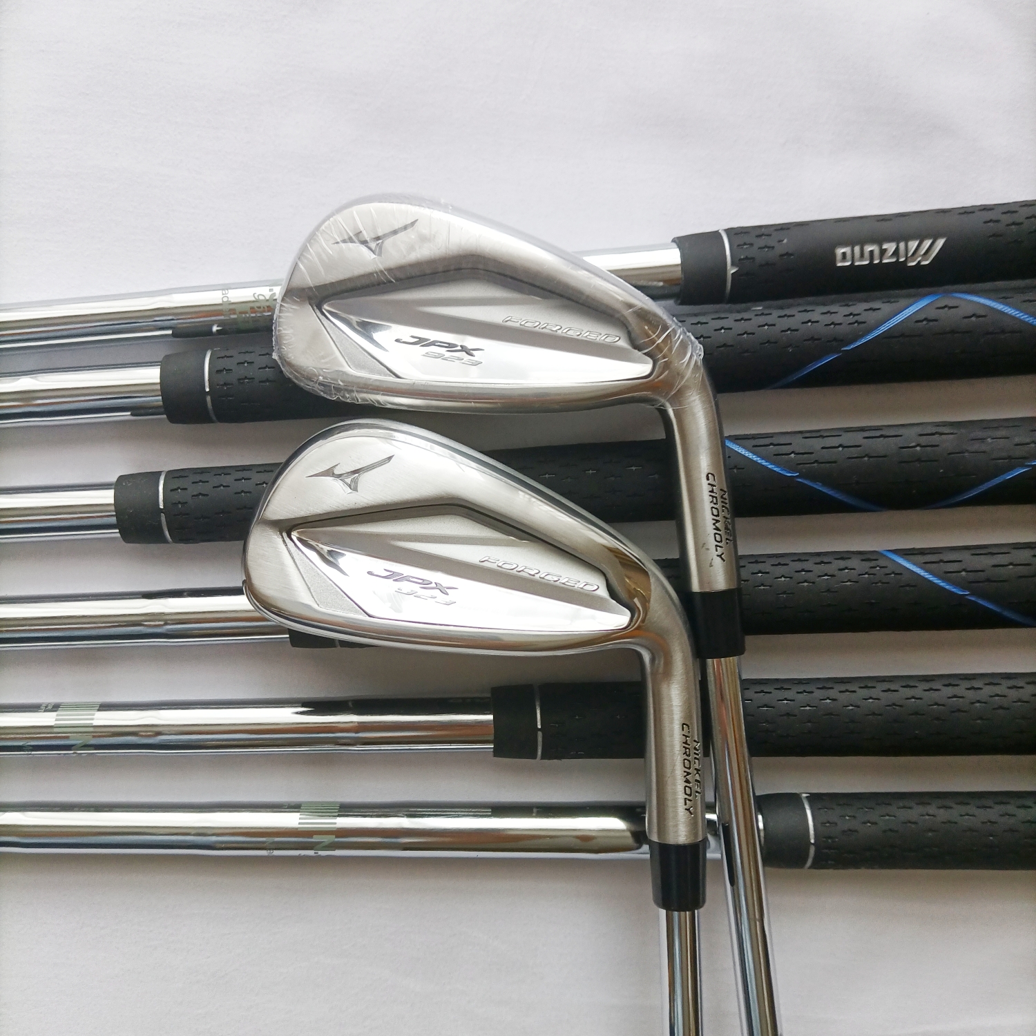 Sınırlı Süre İndirim Yeni Erkek Golf Kulüpleri JPX923 Sıcak Metal Seti Golf Irons 5-9pgs Baş kapalı esnek çelik şaft