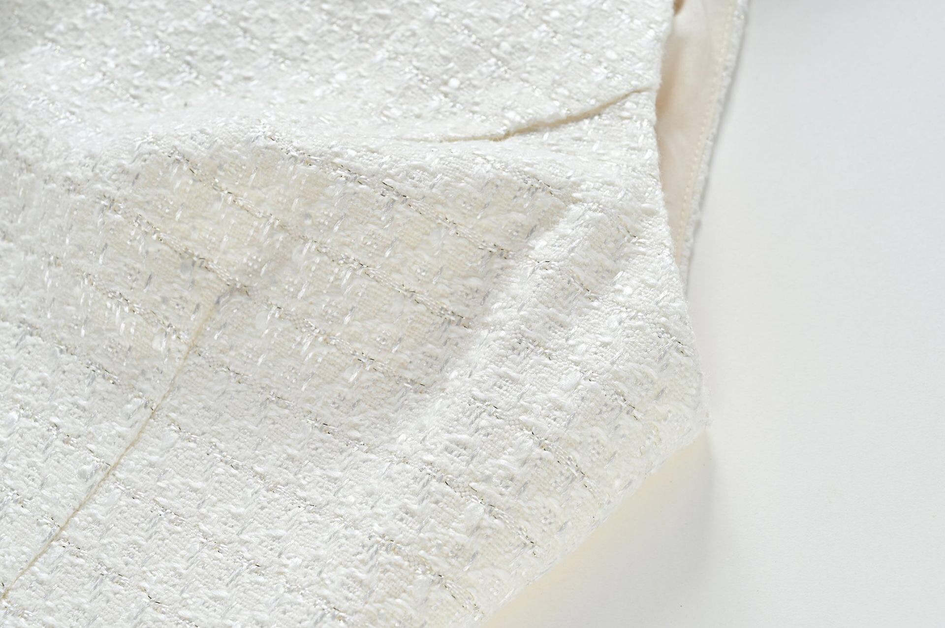 Abito piccolo profumato con nastro di perle 2023 Nuovo vestito bianco sottile piccolo con texture al collo appeso Mimi-u