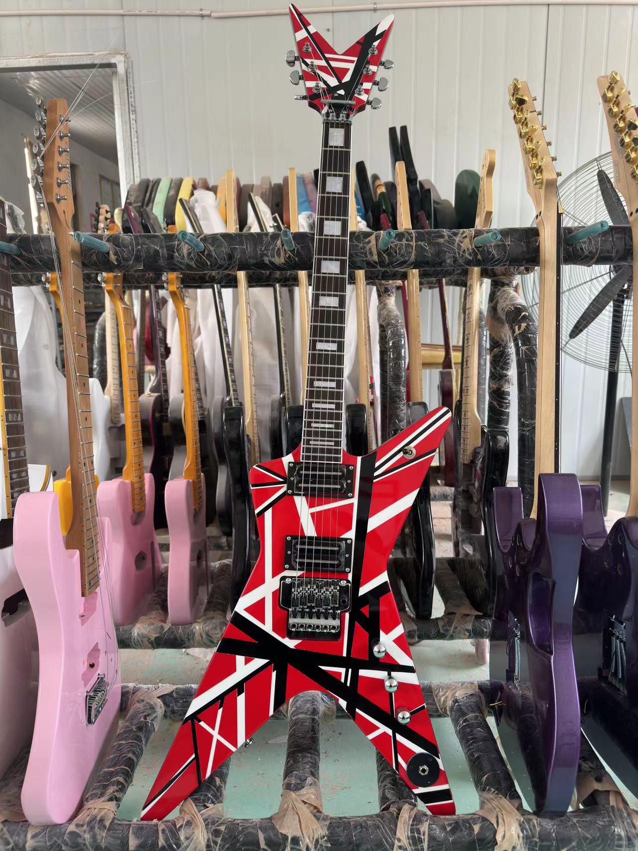 Dawnking Dean Dimebag Darrell elektrische gitaar Hoogwaardige elektrische gitaar op maat, inclusief post. Ter plaatse aanbod