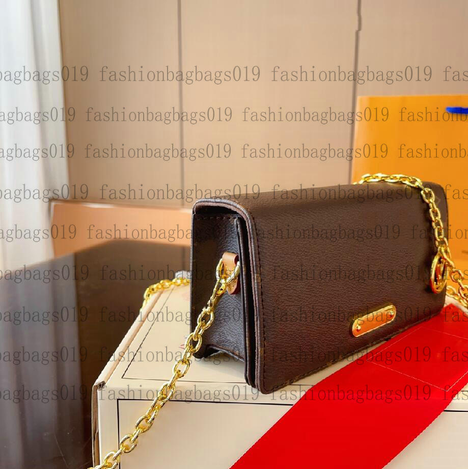 Louis Vuitton Wallet On Chain Lily M82509 