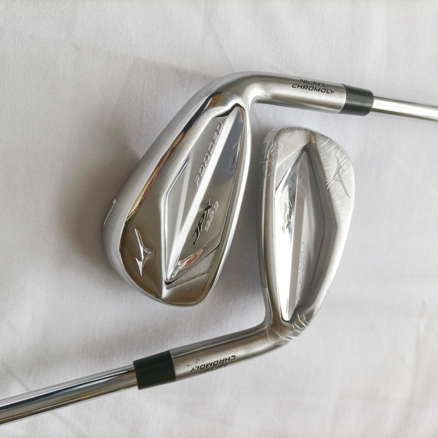 Sınırlı Süre İndirim Yeni Erkek Golf Kulüpleri JPX923 Sıcak Metal Seti Golf Irons 5-9pgs Baş kapalı esnek çelik şaft