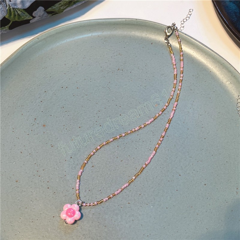 Chaîne de perles colorées en résine, pendentif de fleur, collier pour femmes et filles, chaîne de clavicule tendance, bijoux délicats, cadeau