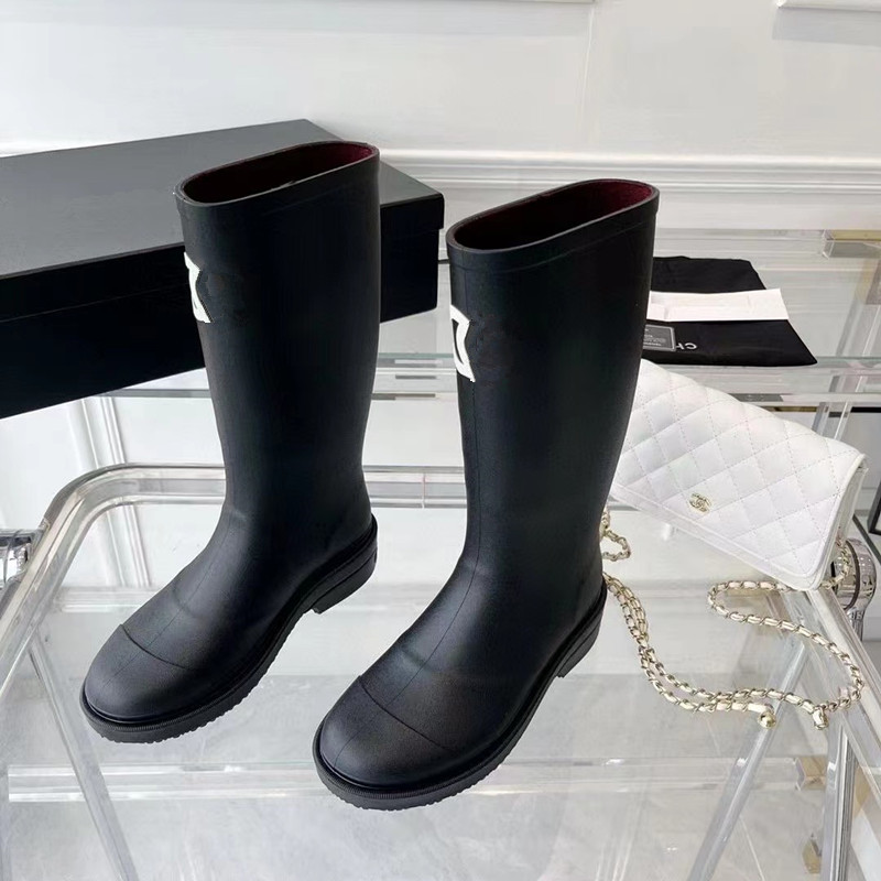 Bottes d'équitation de haute qualité pour femmes, doublure rouge sans genoux, classique noir, début d'automne, nouvelles bottes de cavalier surélevées, chaussures pour femmes rétro, 2023