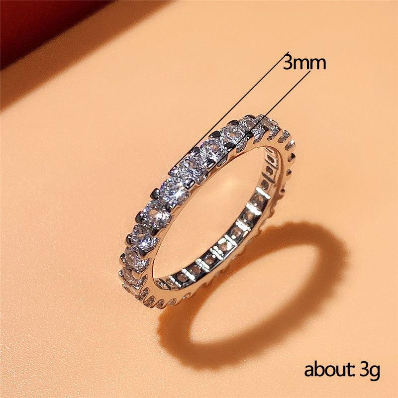 Designer Kvinnorring Gypsophila Crystal Zircon White Gold Ring Light Luxury Fashion Ring utsökta lyxiga bröllop smycken