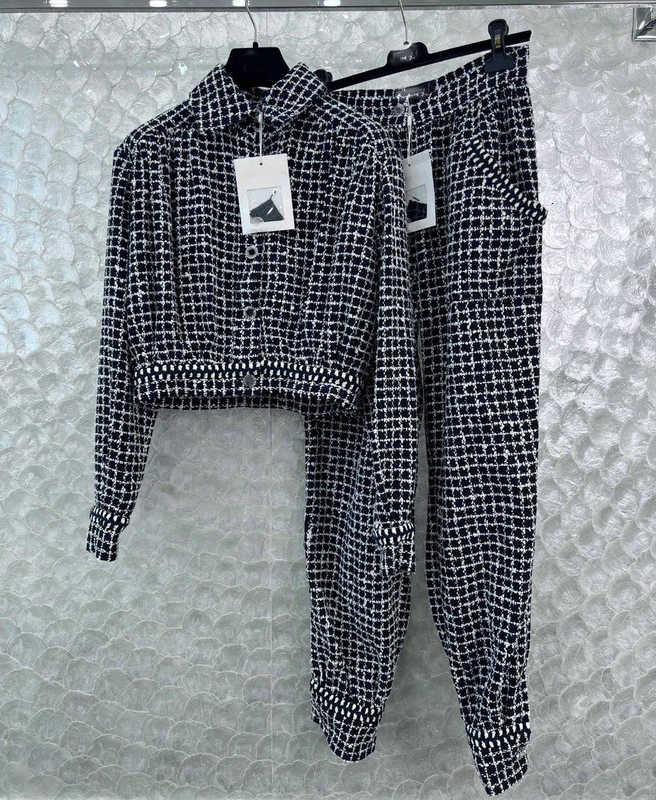 Women's Tracksuits designer 23 Autumn/Winter New Small Fragrance Black and White Plaid Jacket Coat Pants Fashion Set OM6J