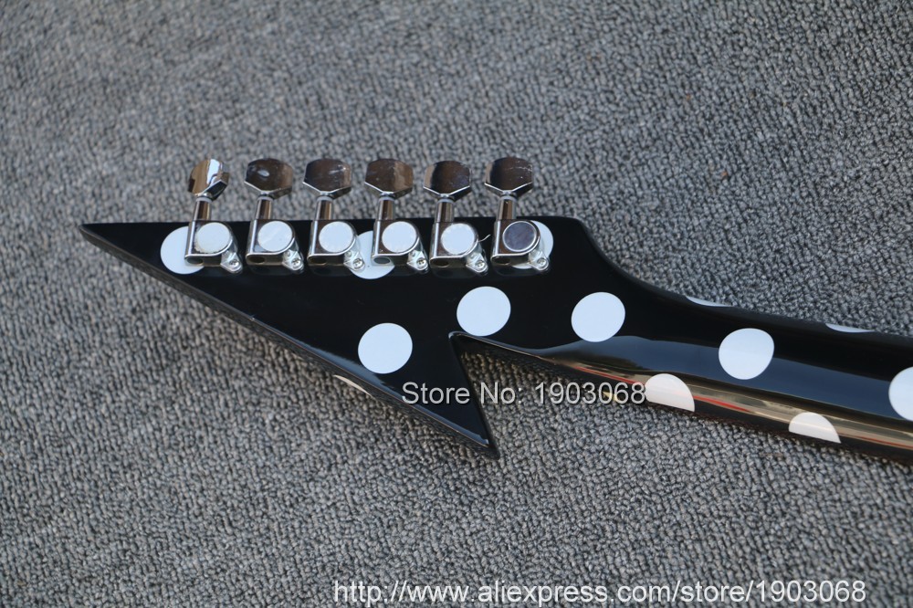 Klassische Custom-Shop-Randy-Rhoads-Signatur-Flying-V-E-Gitarre mit Polka-Dot-Finish, Top-China-Gitarre