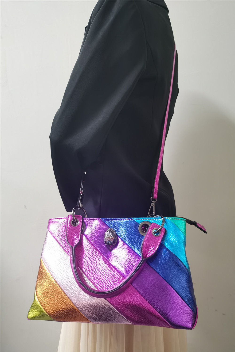 Casual Tote Handtas voor dames Regenboog Patchwork Icoon Adelaar Metalen logo Kleurrijke verbindingstas Crossbodytas met grote capaciteit