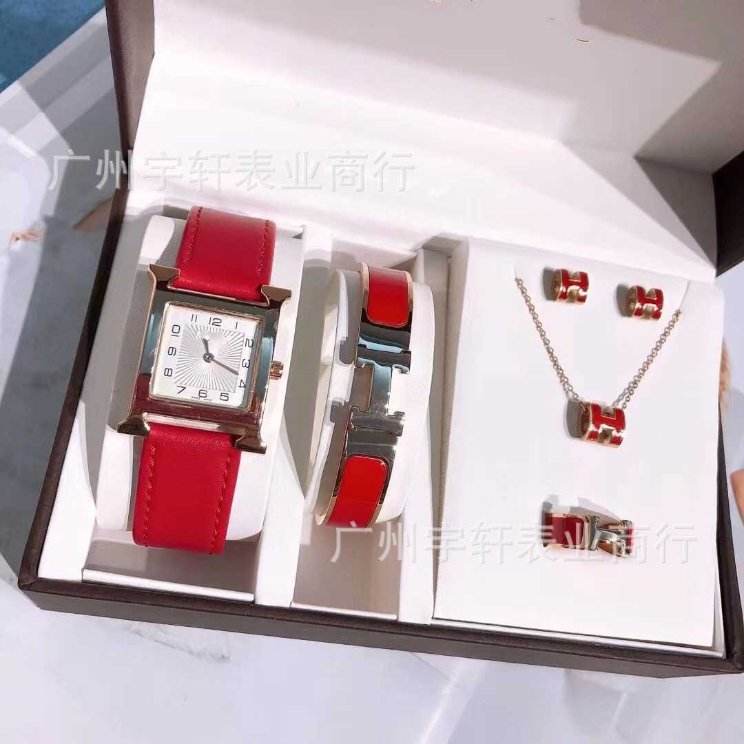 Bracciale di marca di alta qualità donna e uomo in vendita Serie di orologi trasmessi in diretta set da cinque pezzi in acciaio al titanio quadrato con due facce digitali con logo reale