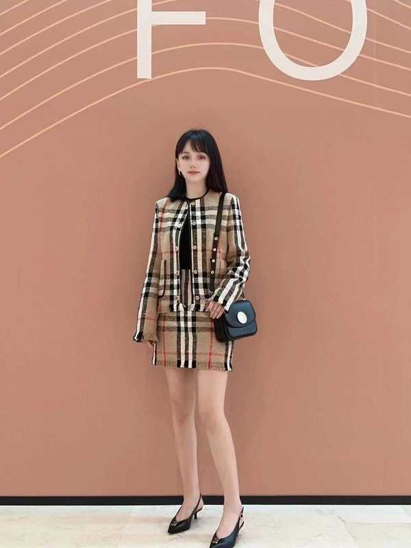 Giacche da donna firmate 2023 Nuovo stile sottile modello di bellezza design girocollo cappotto di lana M77N