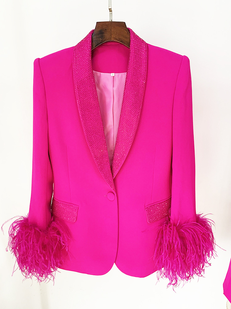 BS052 Pantalone rosa caldo completo di piume di struzzo Set giacca con collo a scialle con diamanti impreziosito da piume reali di lusso alla moda