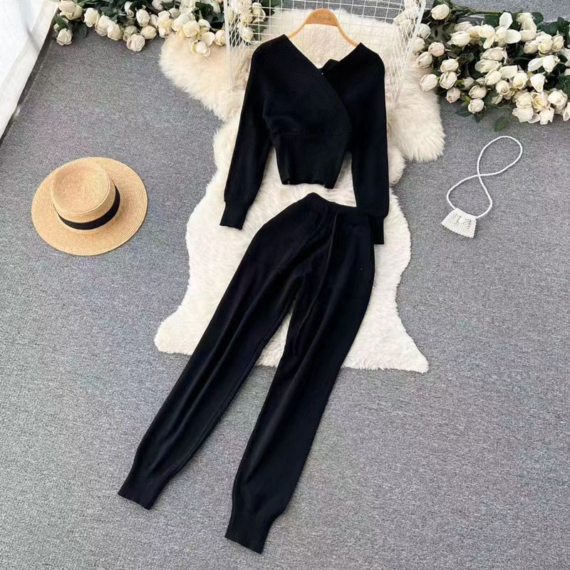 designer tracksuit tracksuit two piece suit sports womens temperament wears out running fashion knitted suit autumn dew shoulder pocket suit