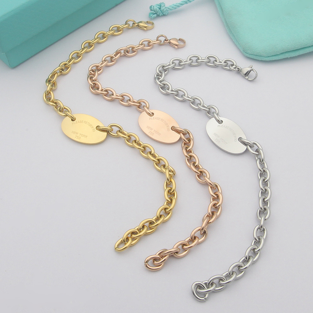 Colliers pendentifs Bijoux populaires européens et américains de haute qualité lettre pendentif ovale collier épais ensemble de collier pendentif ovale pour femmes