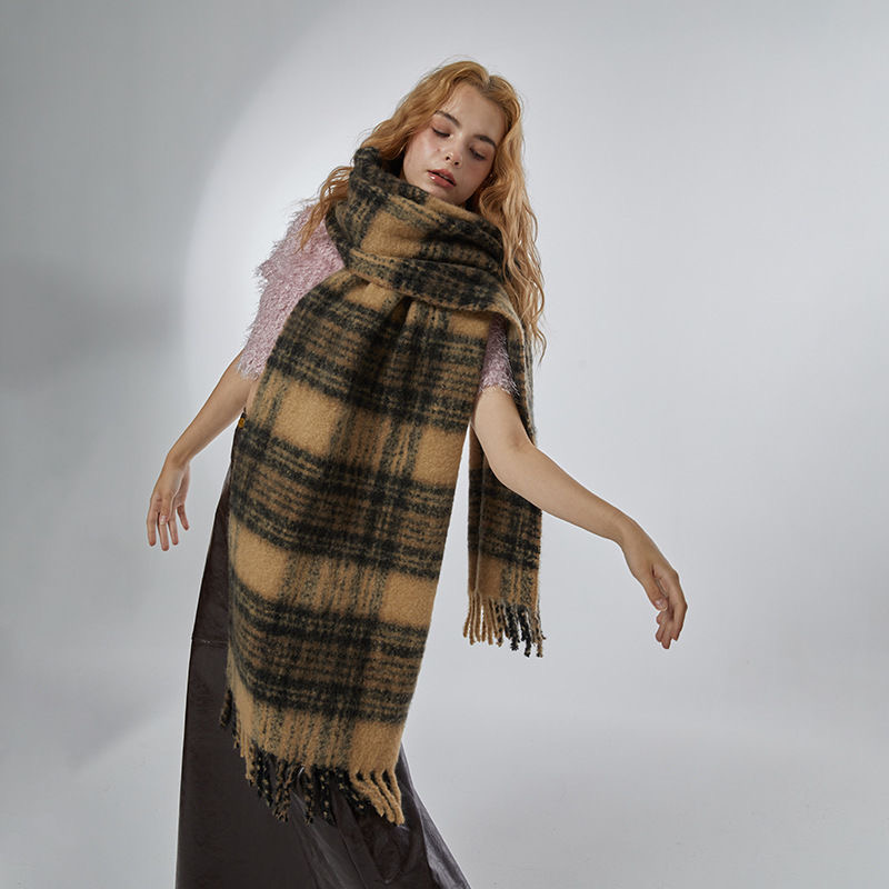 Vintage Maillard Camel Fleece Plaid Scarf Winter Overlay Soft Neck Women's Shawl Fashion Windproof