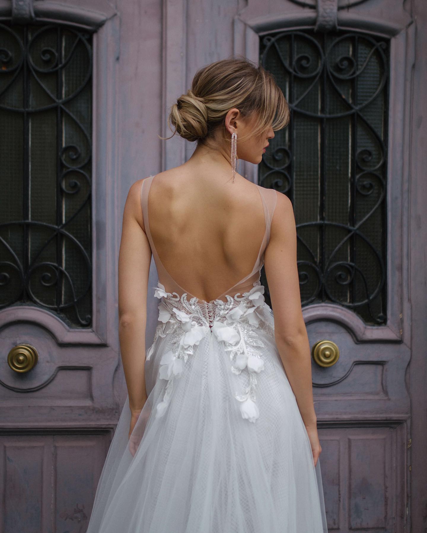 Lace Backless Wedding Dresses Side Split Bridal Gowns 3D Appliqued Sheer Bateau Neckline A Line Tulle Sweep Train Vestido De Novia