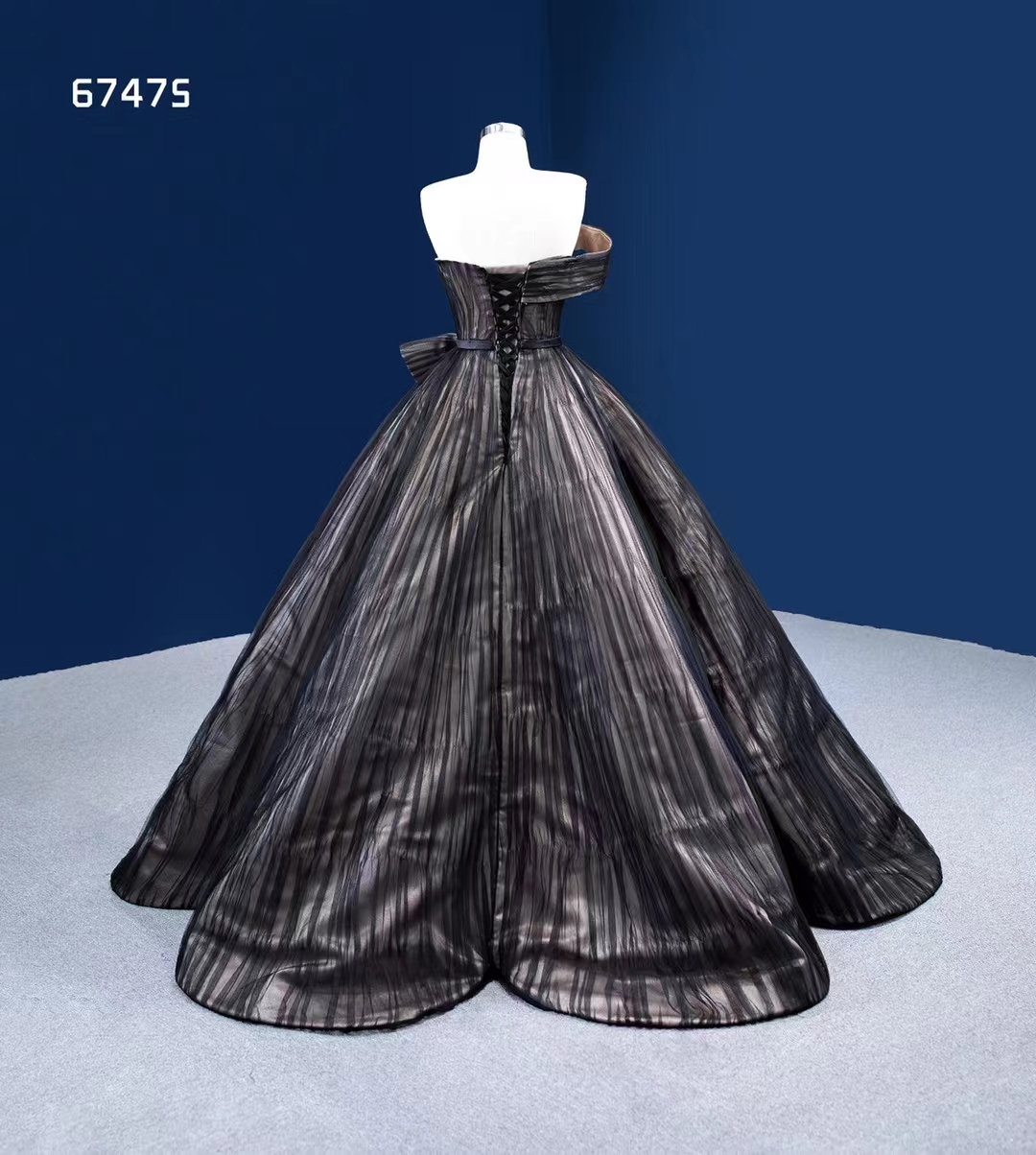 세련된 볼 가운 웨딩 드레스 빈티지 현대 보트 넥 드레스를위한 여성용 SM67475