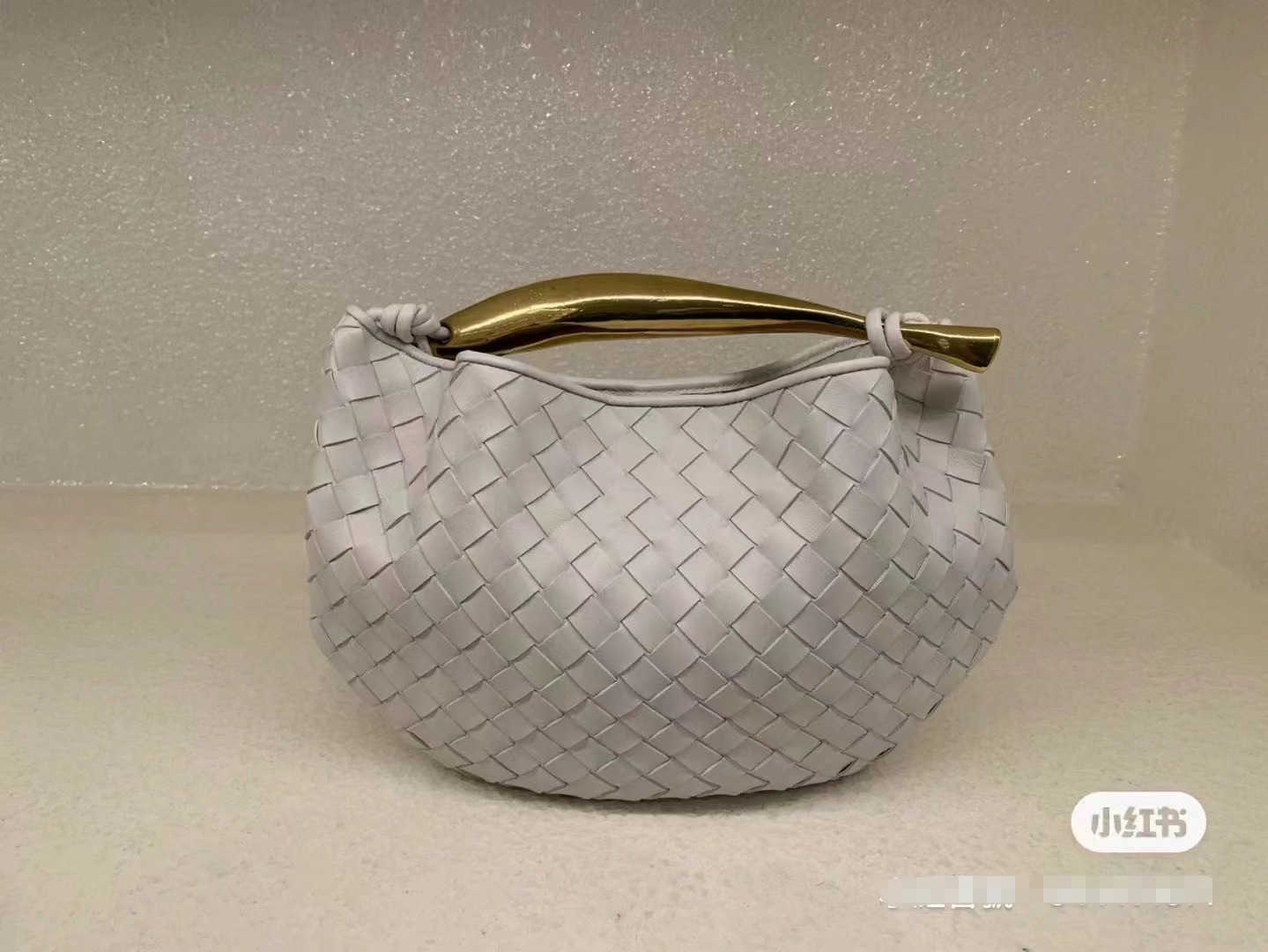 Bolso Bvs Diseñador Sardinas Anudado Cosido a mano Espejo Calidad y Medio Tiburón Mango de metal grande Bolso Cuero de vaca Cien pares Bolso Egwd