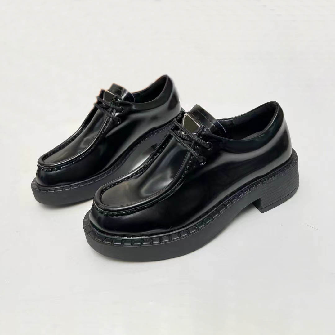 Luxusmarke Freizeitschuhe Designerschuhe Italienische kleine Lederschuhe Damen Bohrer quadratische Schnalle atmungsaktive Schnürsenkel mit Box Jahreszeiten Wasser