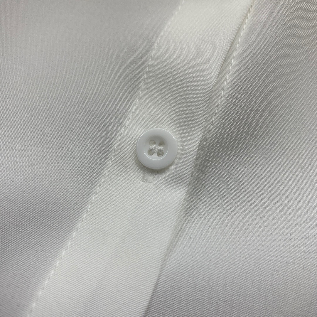 2023 Autunno Bianco Tinta unita Cravatta Camicetta Camicia oversize Manica lunga Risvolto Collo Tasca monopetto Top Camicie B3S222050